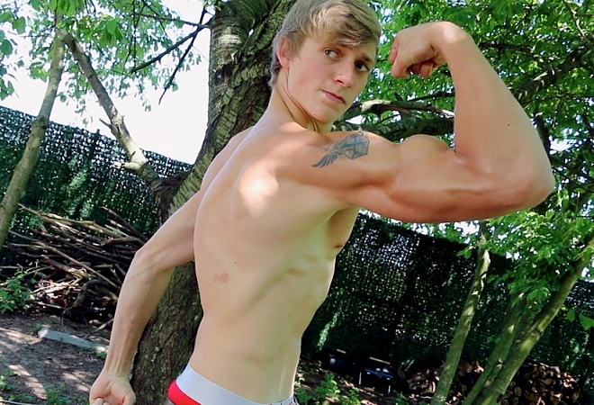 Exclusive - Muscle Flex - Casting 10