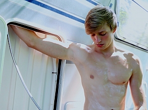 Exclusive - Muscle Flex - Casting 10