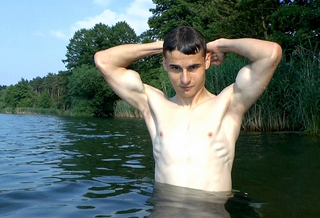 Photo shoot - Flexing