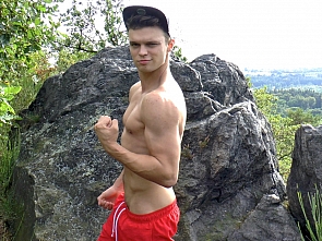 Muscle Worship - Massage - Handjob
